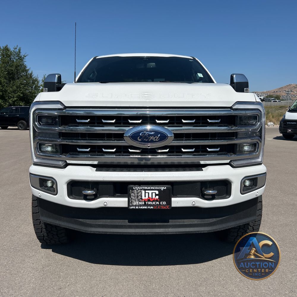 2023 Ford F350 S/D Platinum