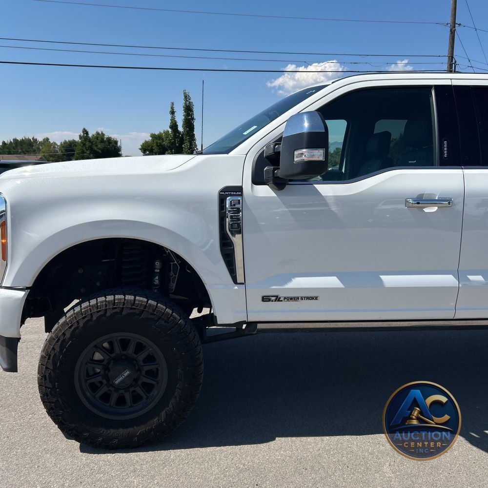 2023 Ford F350 S/D Platinum