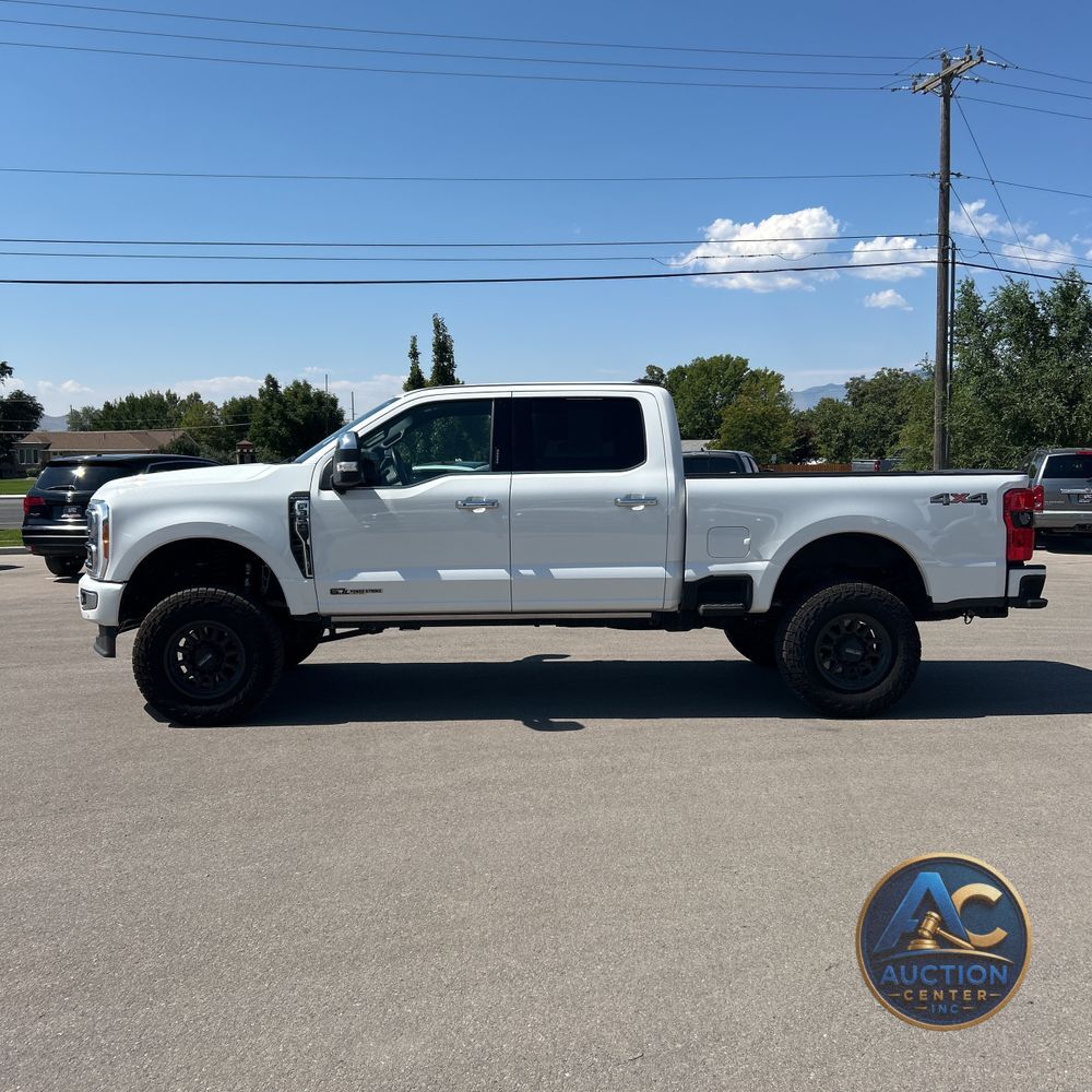 2023 Ford F350 S/D Platinum