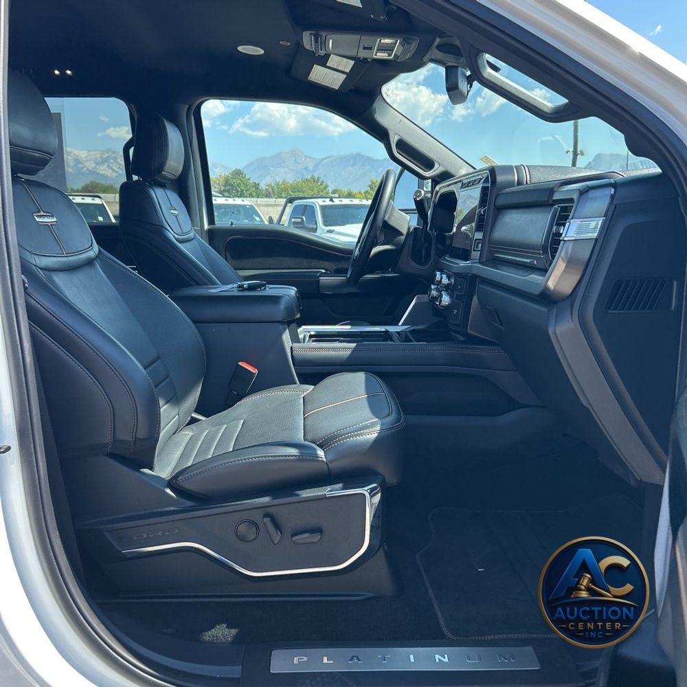 2023 Ford F350 S/D Platinum