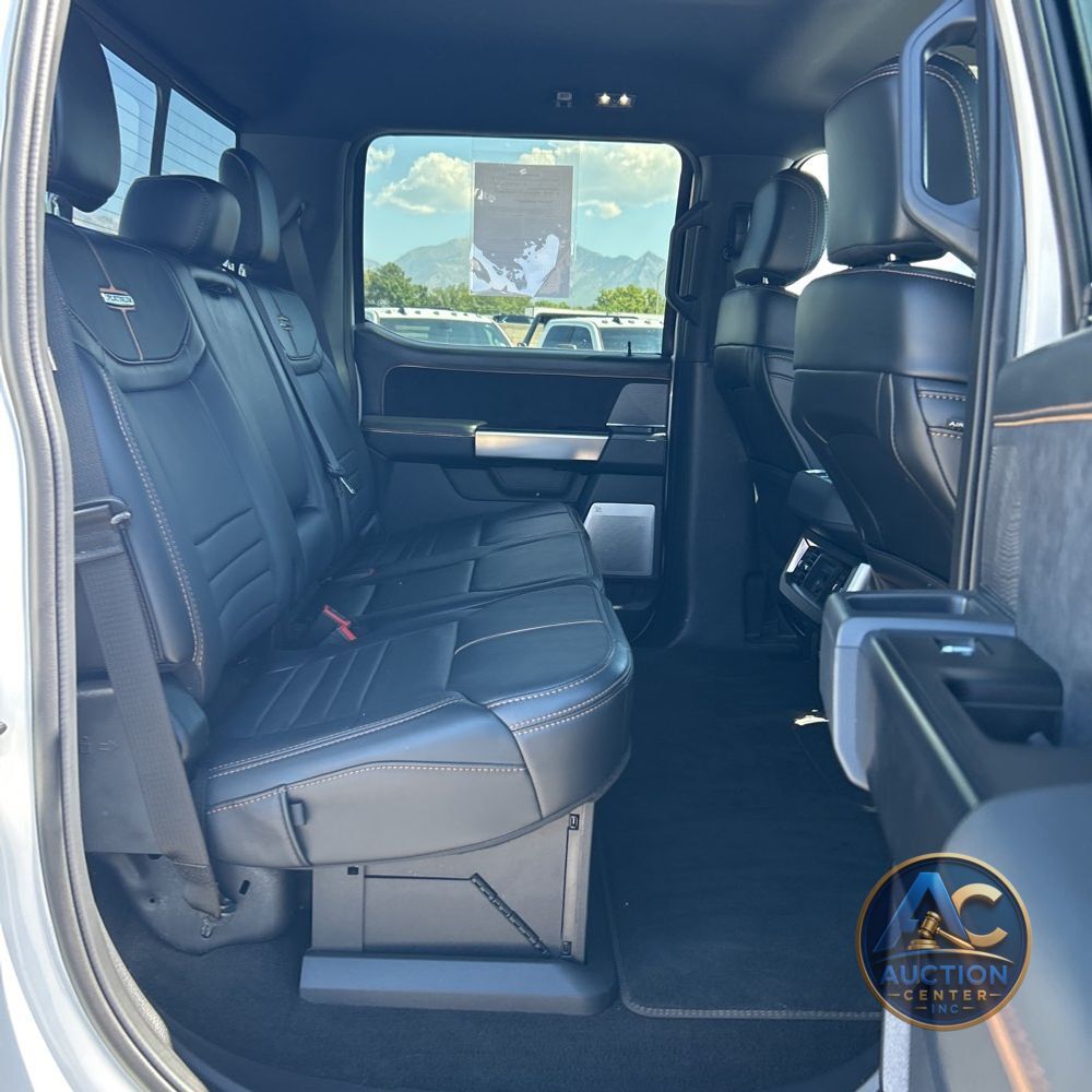 2023 Ford F350 S/D Platinum