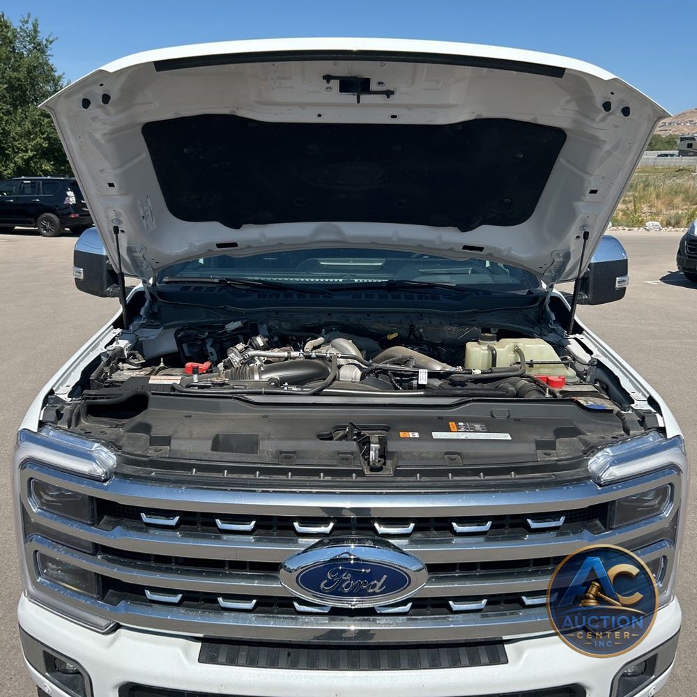 2023 Ford F350 S/D Platinum
