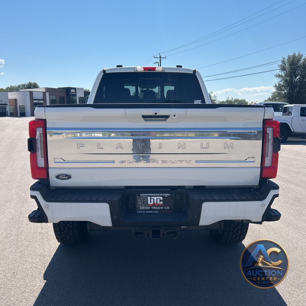 2023 Ford F350 S/D Platinum