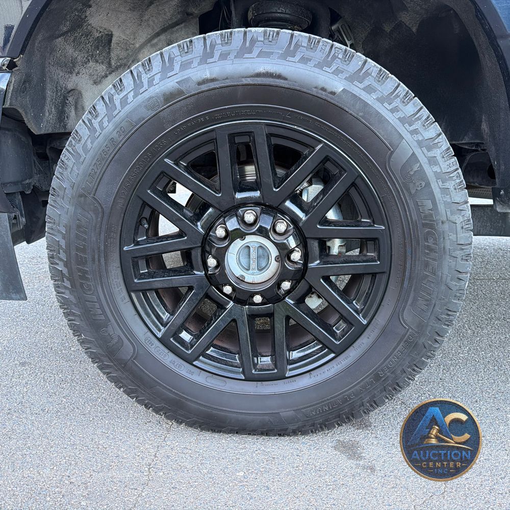 2022 Ford F-350 Super Duty Lariat