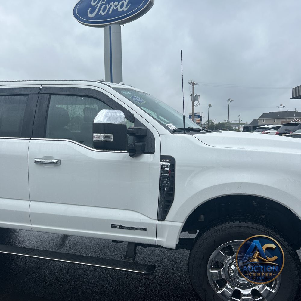 2025 Ford F-350 Super Duty Lariat