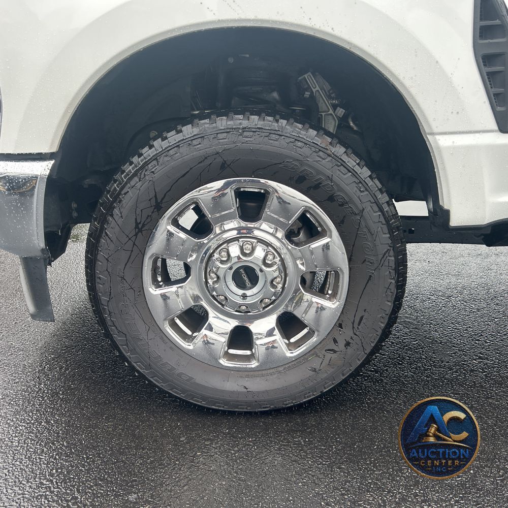 2025 Ford F-350 Super Duty Lariat