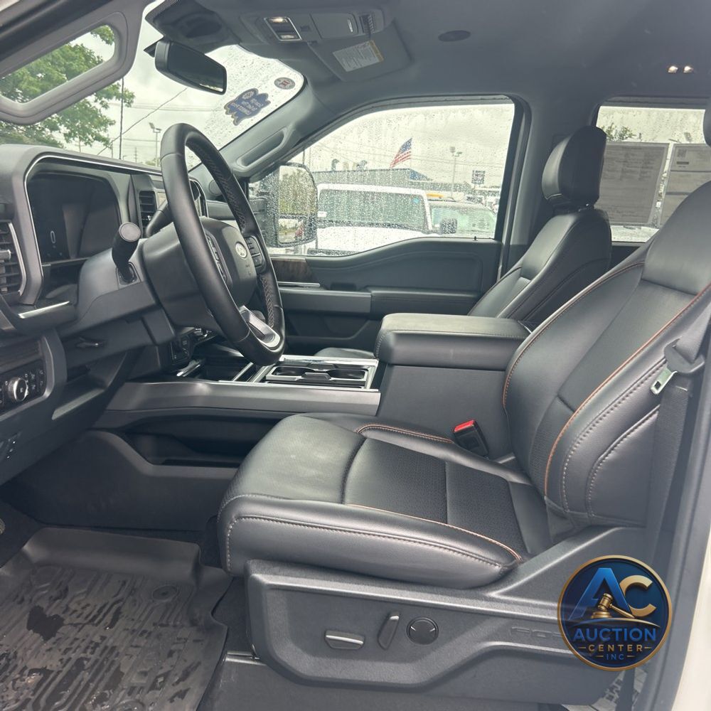 2025 Ford F-350 Super Duty Lariat
