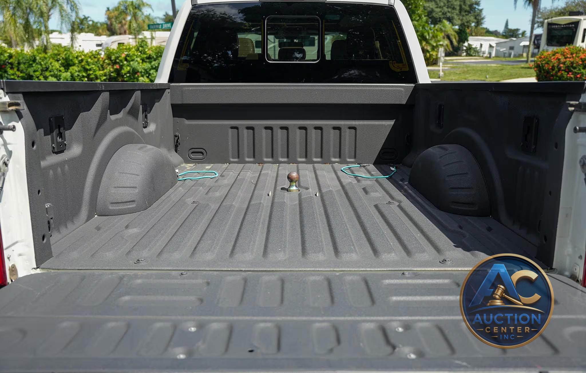 2022 Ford F-350 Lariat