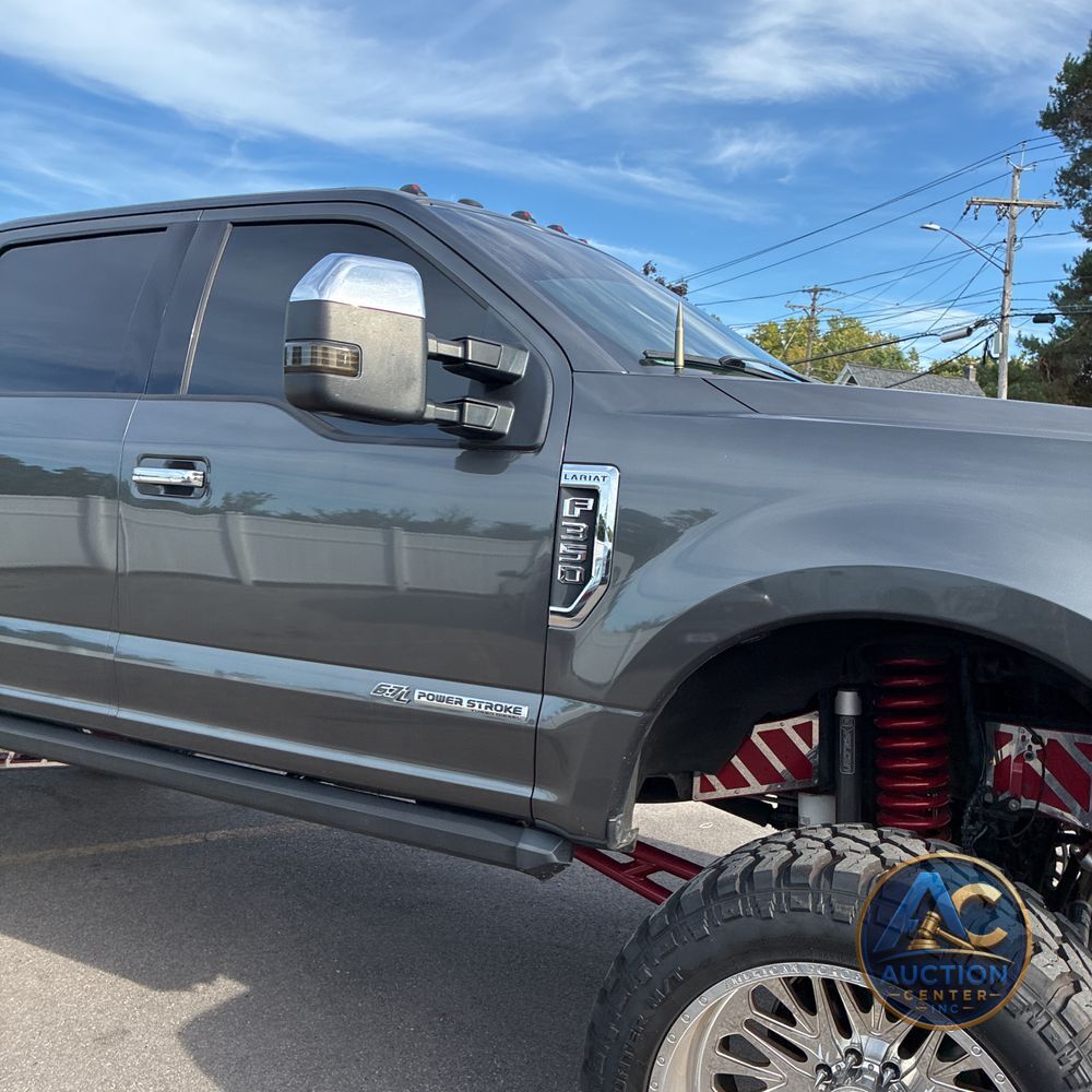 2017 Ford F-350 Super Duty Lariat