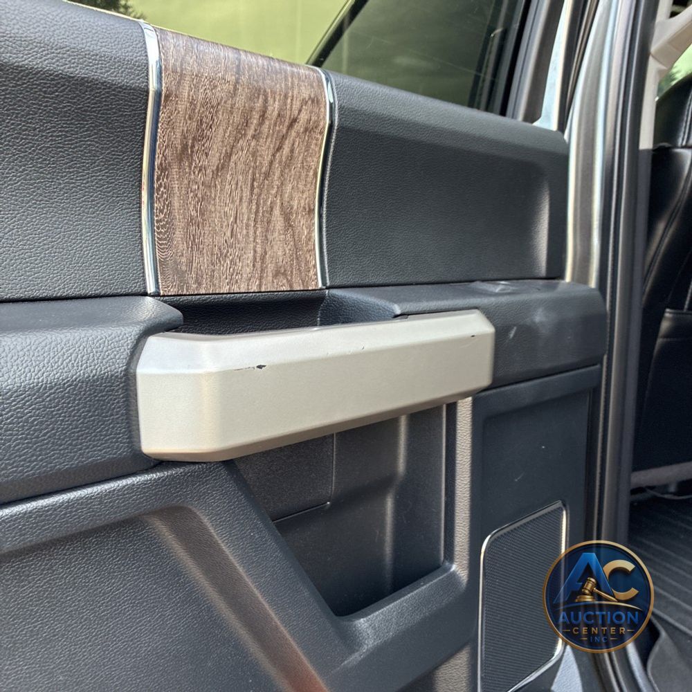 2017 Ford F-350 Super Duty Lariat