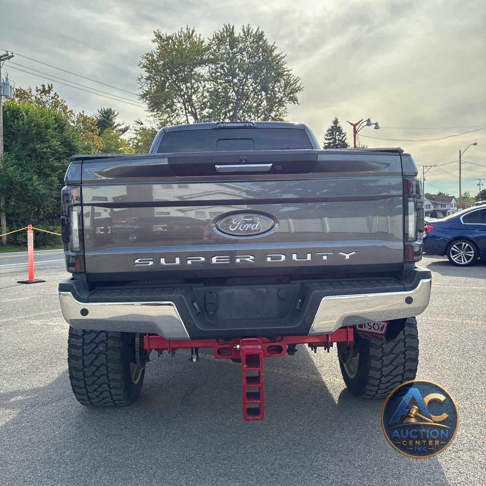 2017 Ford F-350 Super Duty Lariat