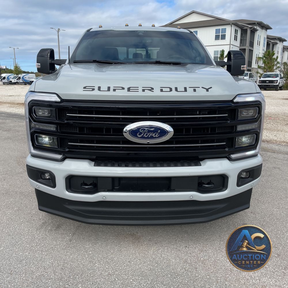 2025 Ford F-350 Super Duty Platinum