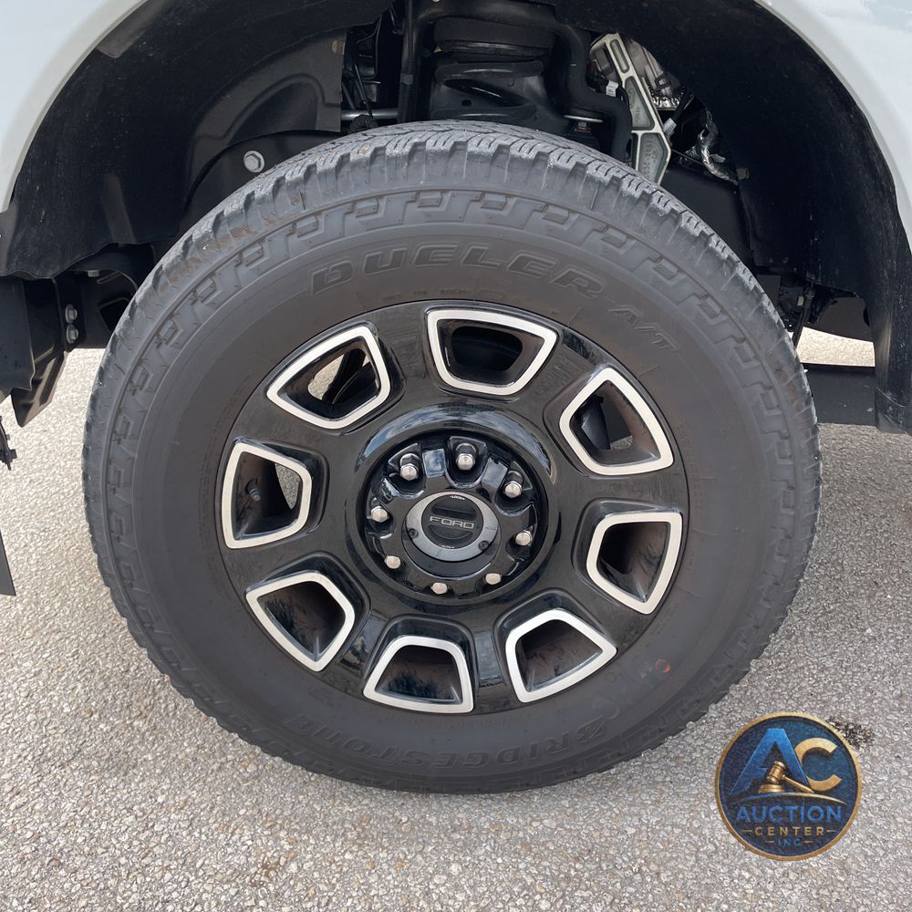 2025 Ford F-350 Super Duty Platinum