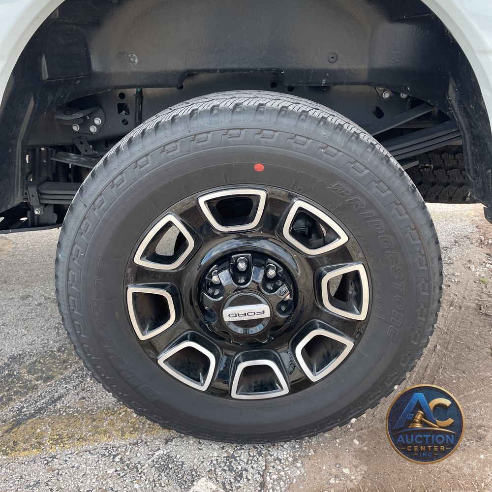 2025 Ford F-350 Super Duty Platinum