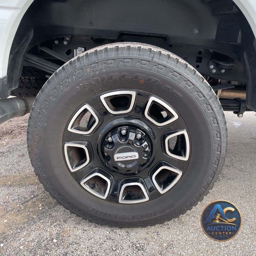 2025 Ford F-350 Super Duty Platinum