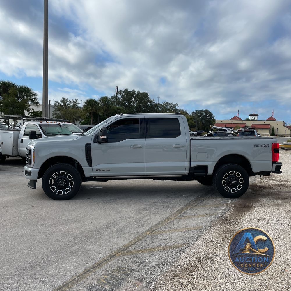 2025 Ford F-350 Super Duty Platinum
