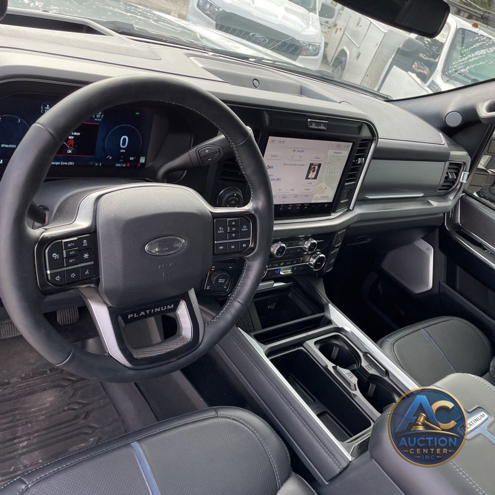 2025 Ford F-350 Super Duty Platinum