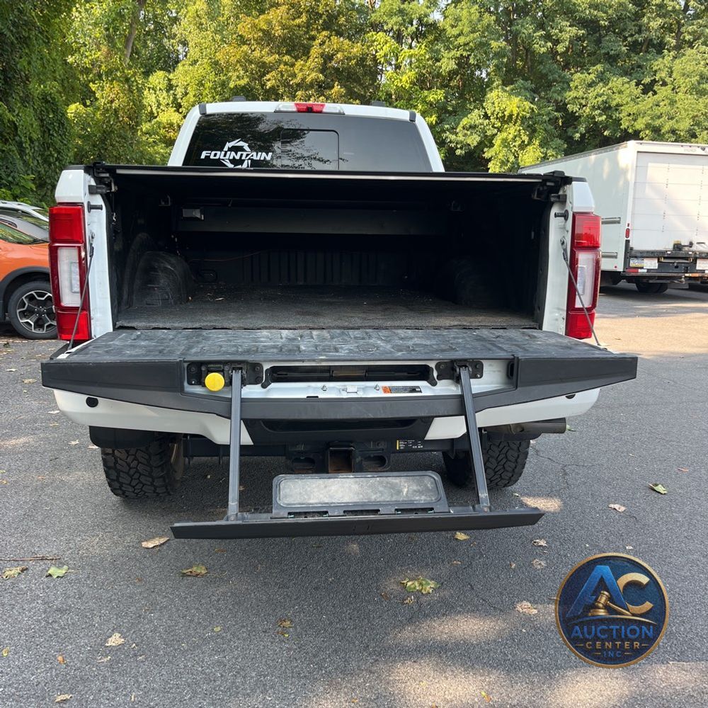 2022 Ford F-350 Super Duty Platinum