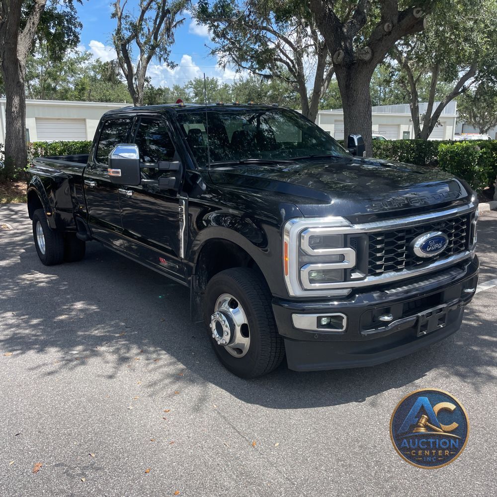 2023 Ford F-350 Super Duty Platinum