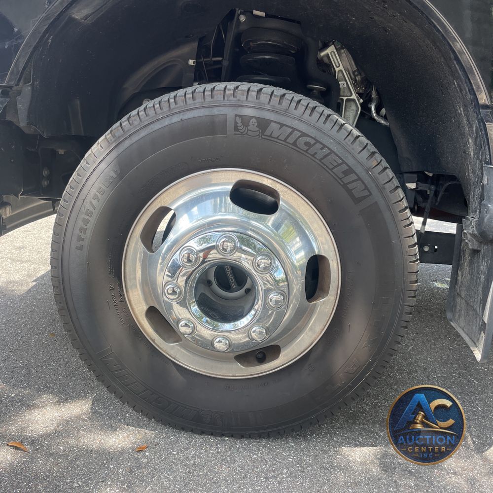 2023 Ford F-350 Super Duty Platinum