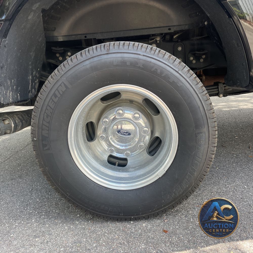 2023 Ford F-350 Super Duty Platinum