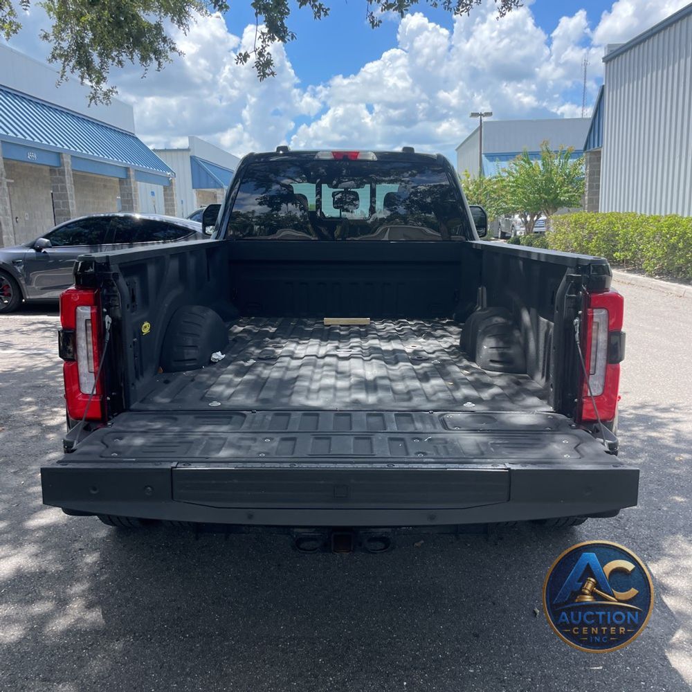 2023 Ford F-350 Super Duty Platinum