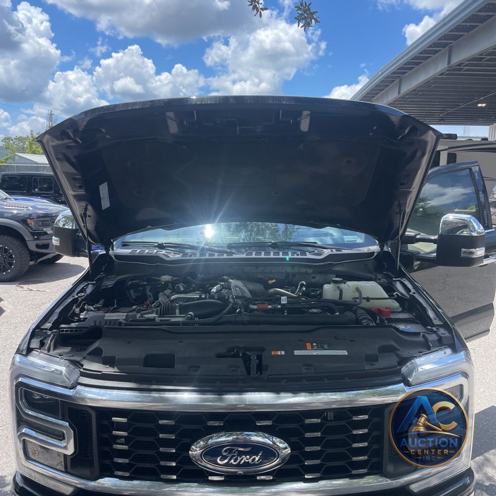 2023 Ford F-350 Super Duty Platinum