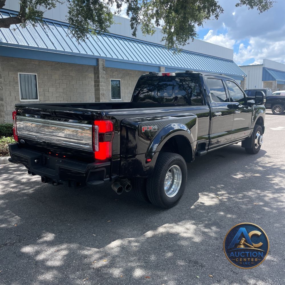 2023 Ford F-350 Super Duty Platinum