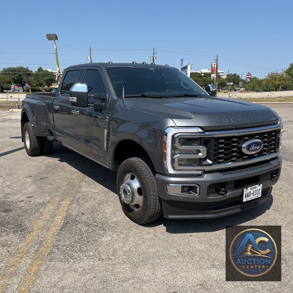 2025 Ford F-350 Super Duty Platinum