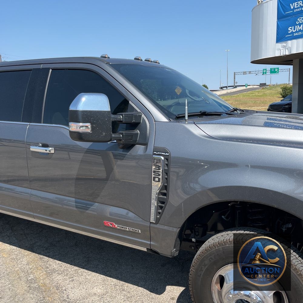 2025 Ford F-350 Super Duty Platinum