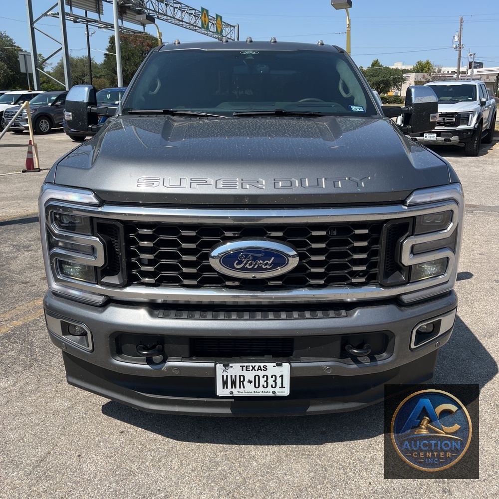2025 Ford F-350 Super Duty Platinum