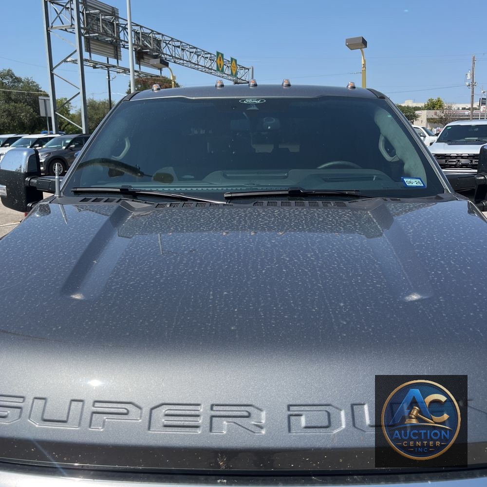 2025 Ford F-350 Super Duty Platinum