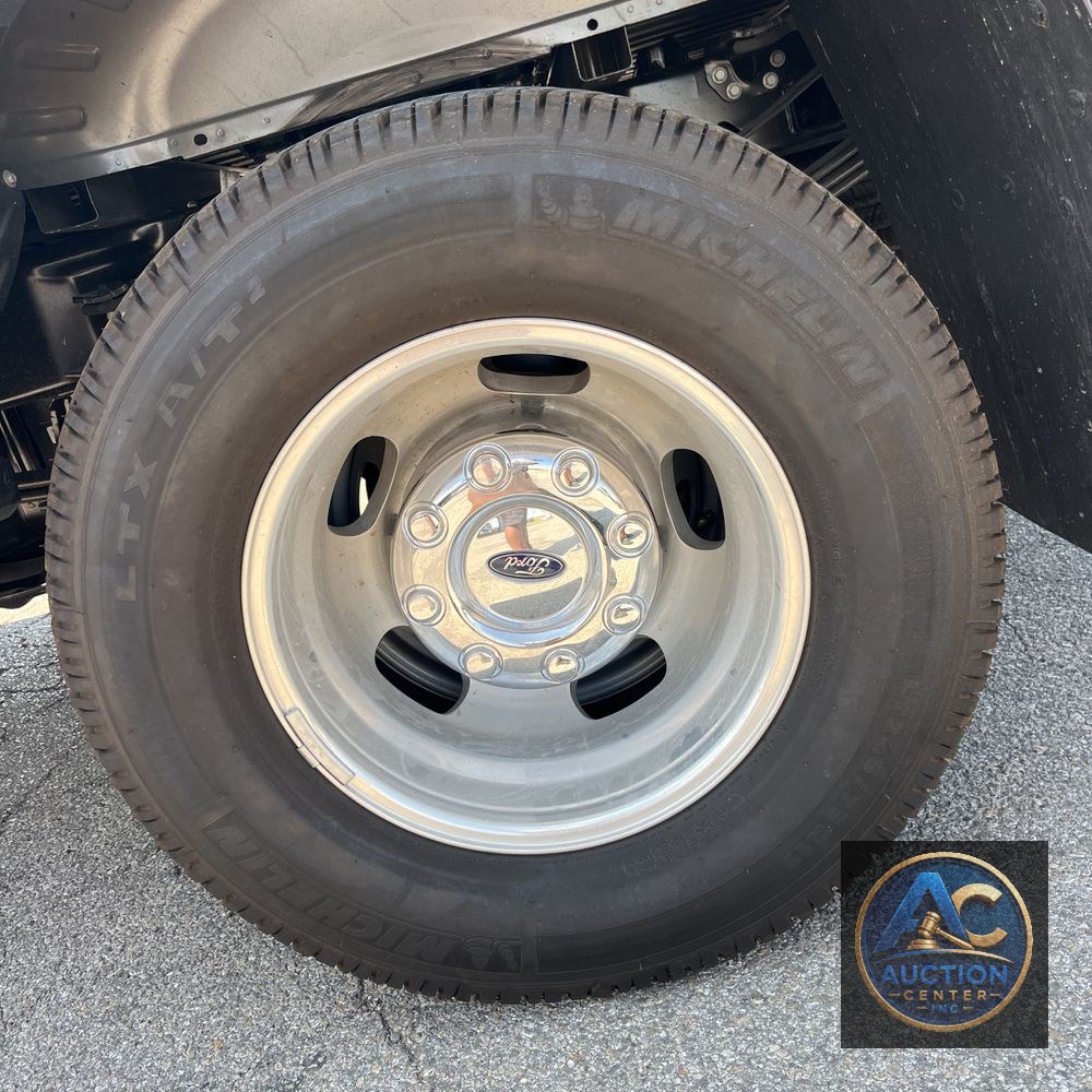 2025 Ford F-350 Super Duty Platinum