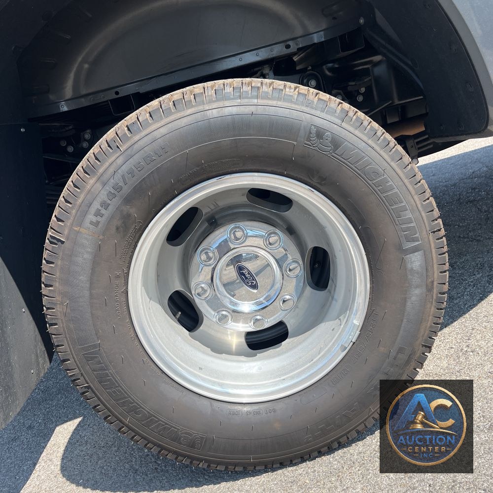 2025 Ford F-350 Super Duty Platinum