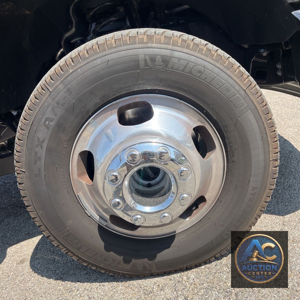 2025 Ford F-350 Super Duty Platinum