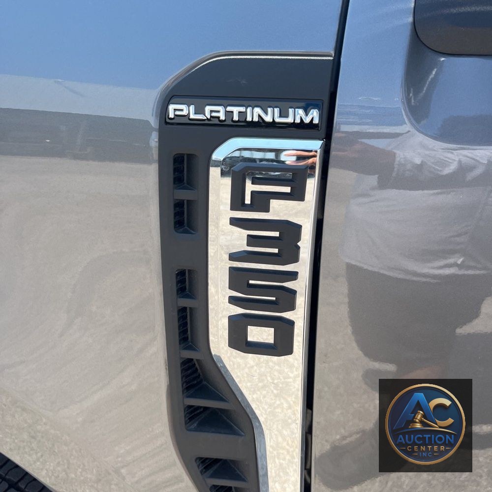2025 Ford F-350 Super Duty Platinum