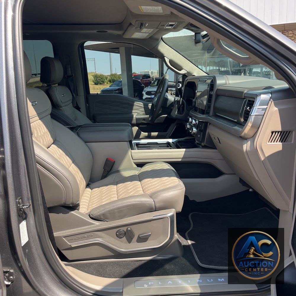 2025 Ford F-350 Super Duty Platinum
