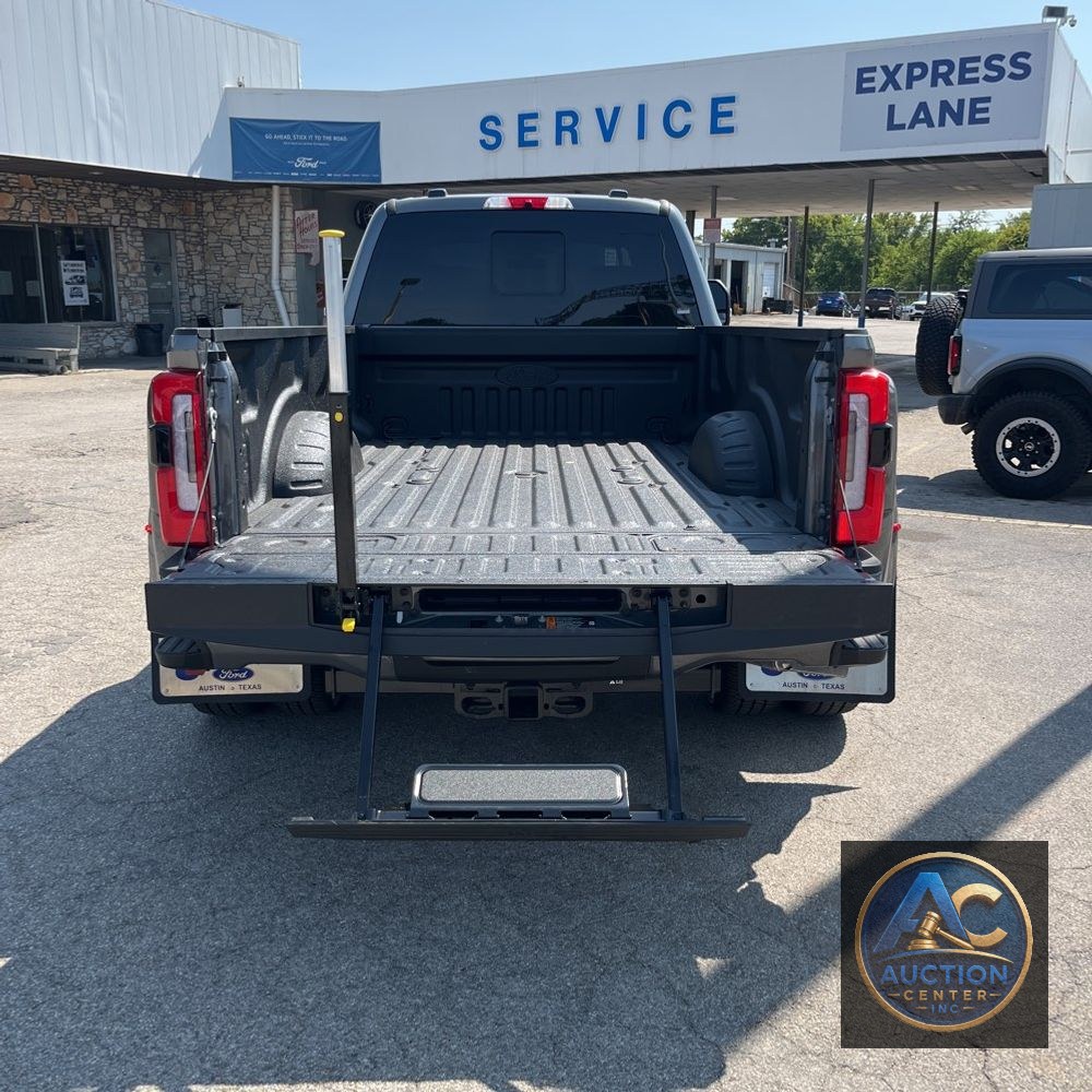 2025 Ford F-350 Super Duty Platinum