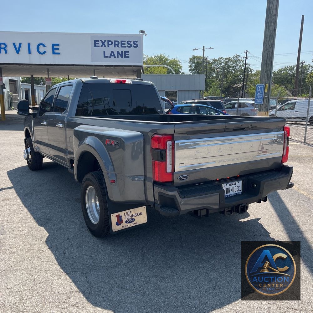 2025 Ford F-350 Super Duty Platinum