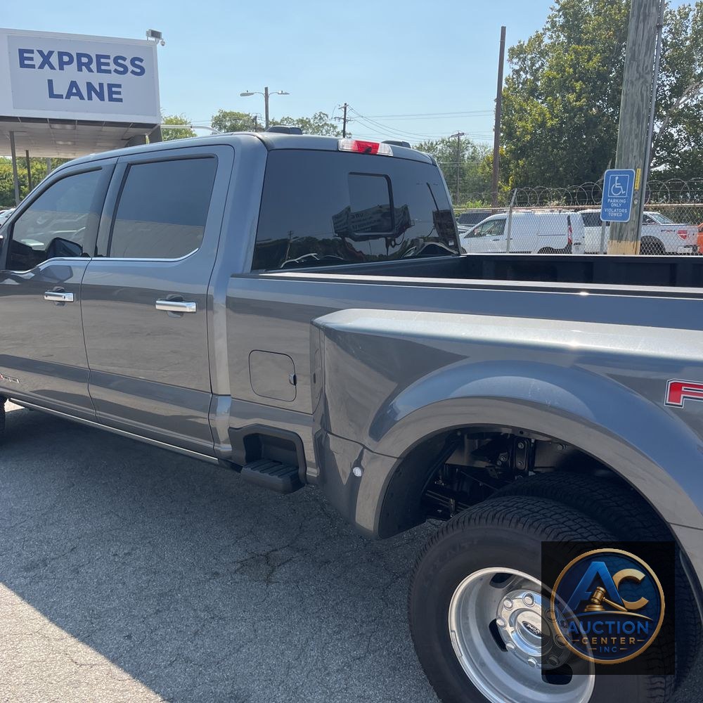 2025 Ford F-350 Super Duty Platinum