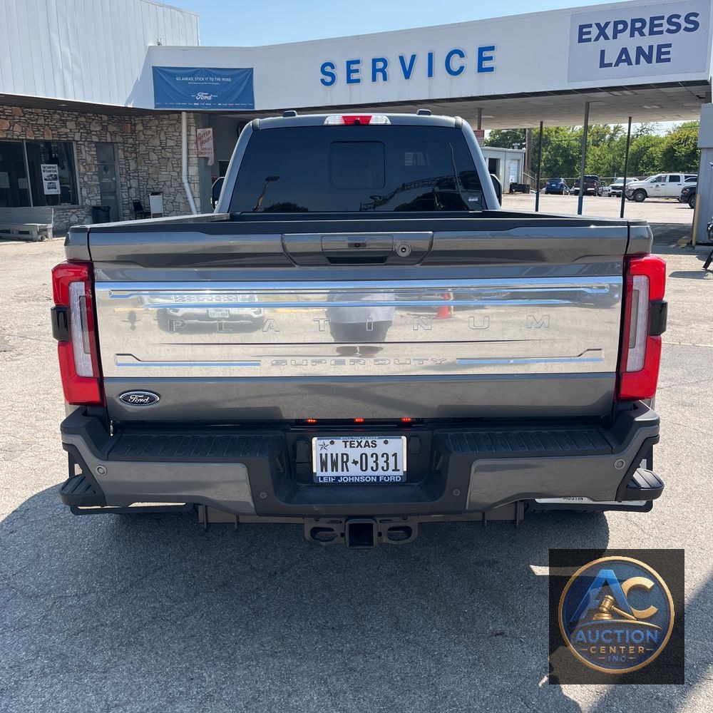 2025 Ford F-350 Super Duty Platinum