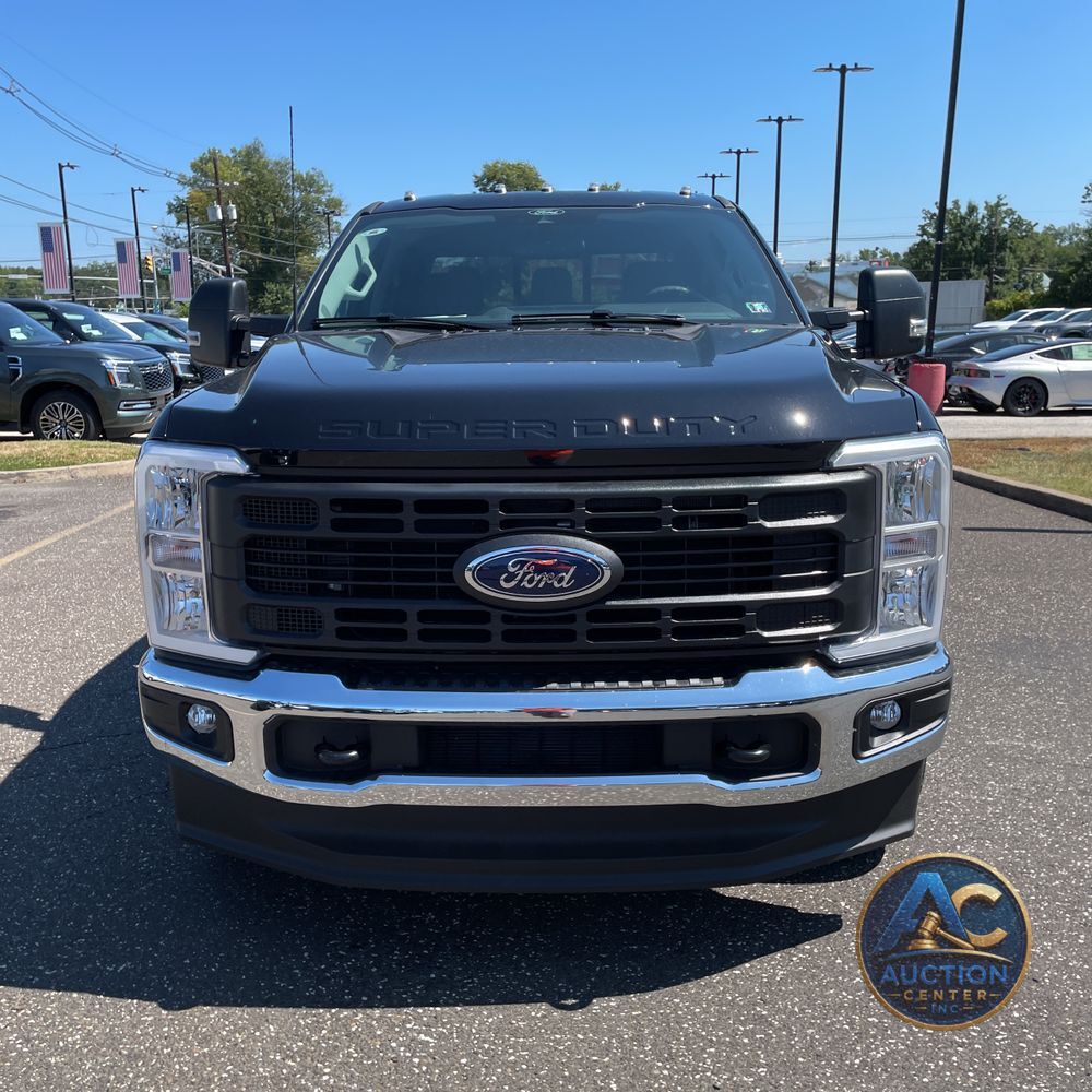 2025 Ford F-350 Super Duty XL