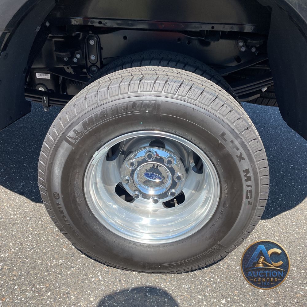 2025 Ford F-350 Super Duty XL
