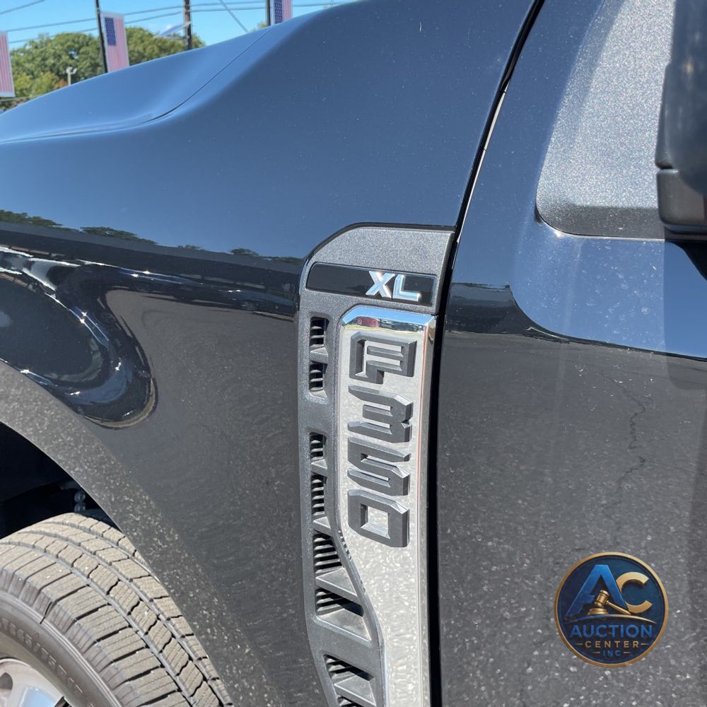 2025 Ford F-350 Super Duty XL