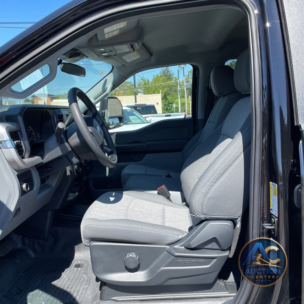 2025 Ford F-350 Super Duty XL
