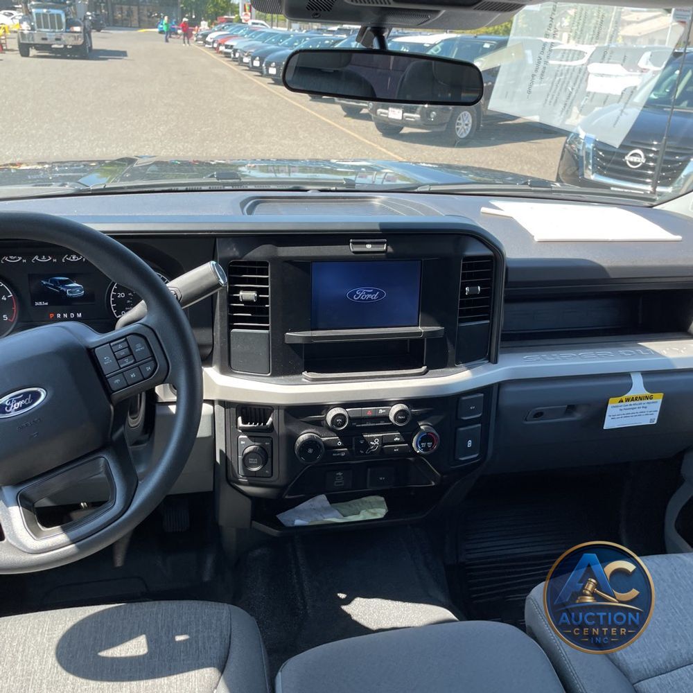 2025 Ford F-350 Super Duty XL