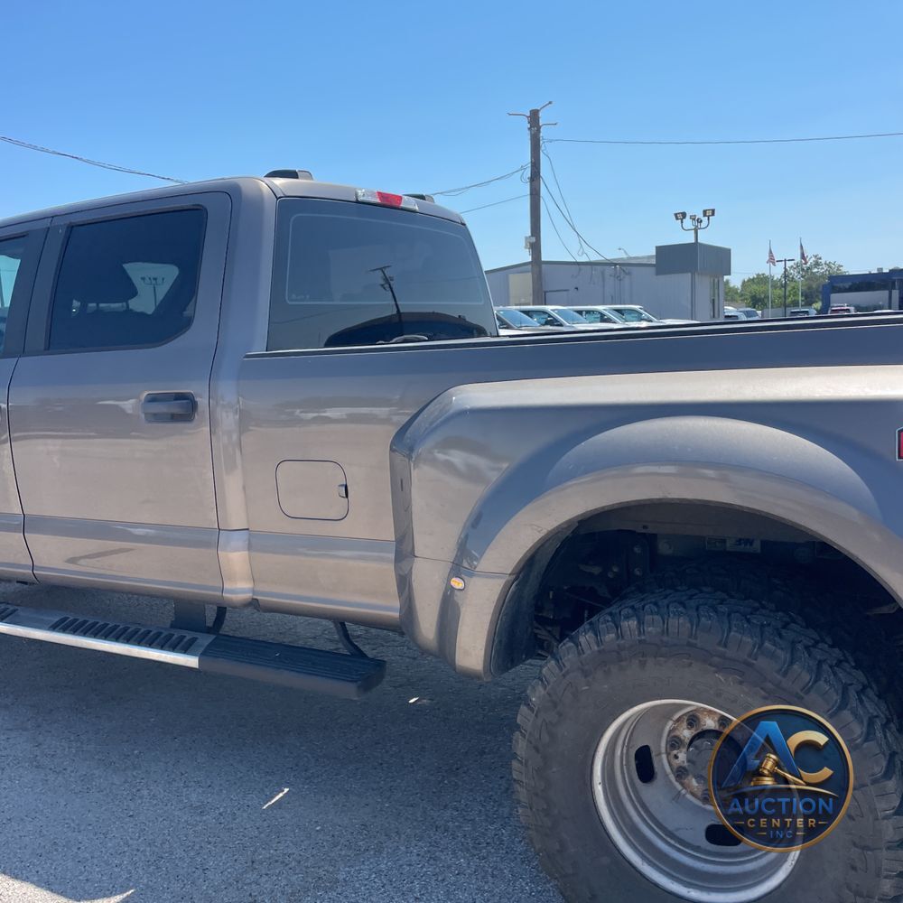 2022 Ford F-350 Super Duty XL