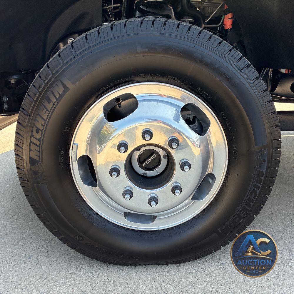 2025 Ford F-350 Super Duty XL
