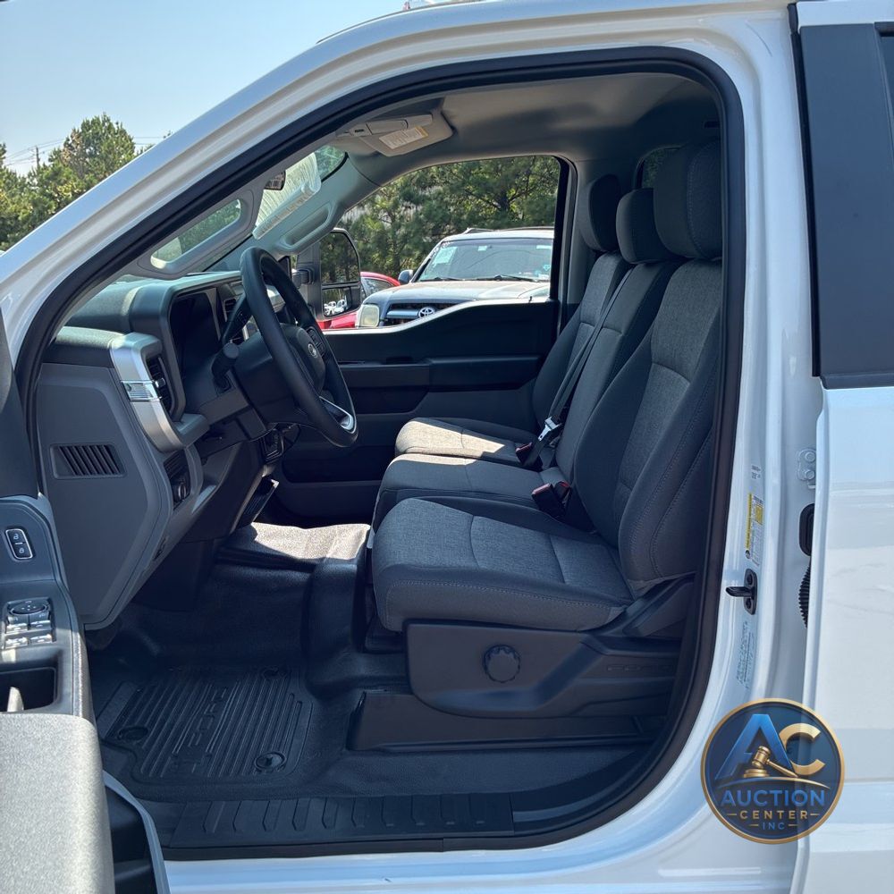 2025 Ford F-350 Super Duty XL