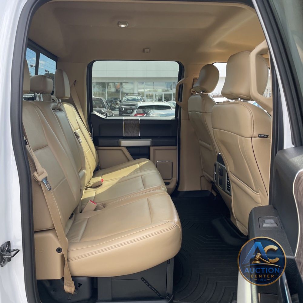 2017 Ford F-350 Super Duty Lariat